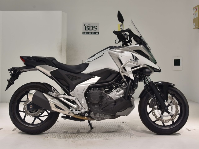 Honda NC750X 2021