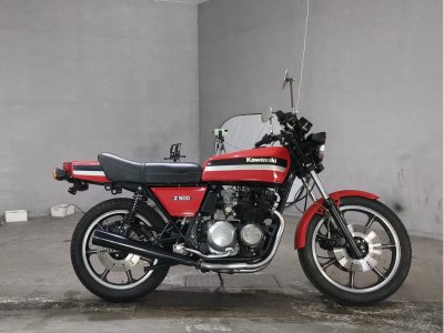 Kawasaki Z500 2025