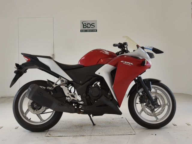 Honda CBR250R 2011
