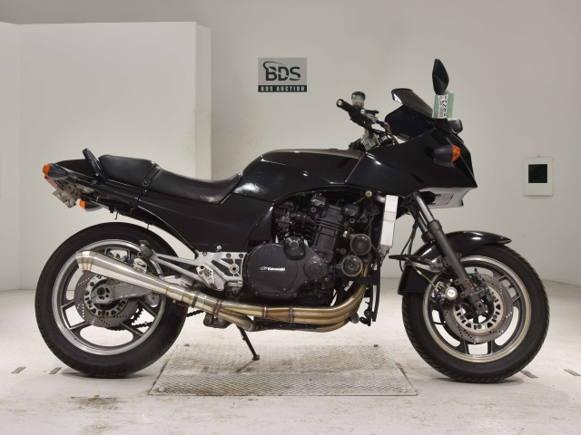 Kawasaki GPZ750R 1985