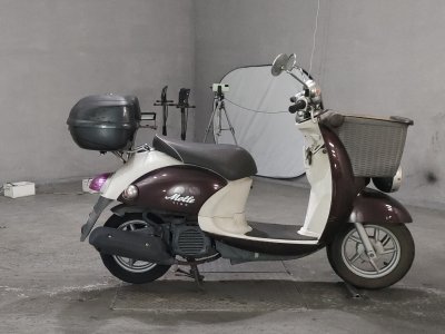 Yamaha VINO MORPHE 2011