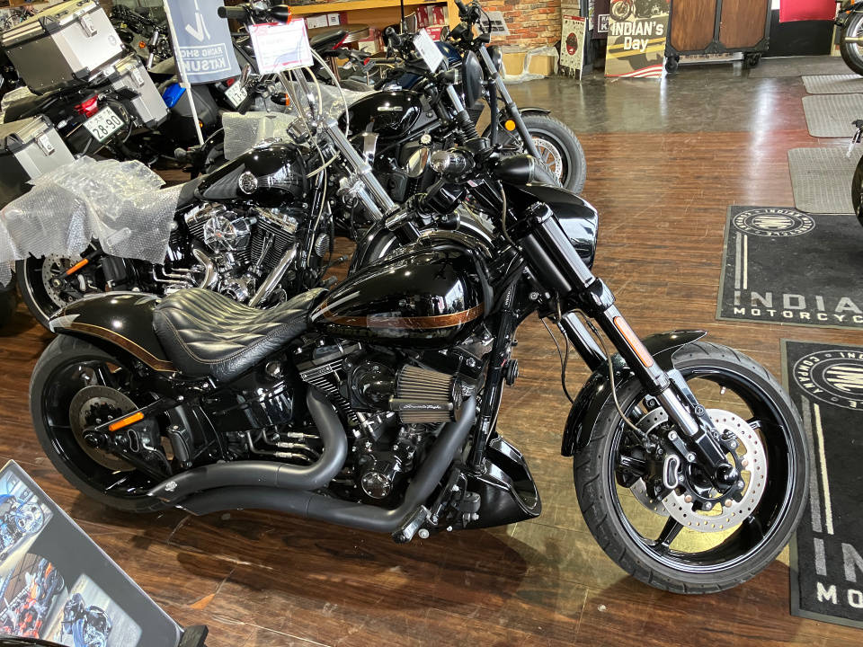 HD BREAKOUT FXSB1800 2016