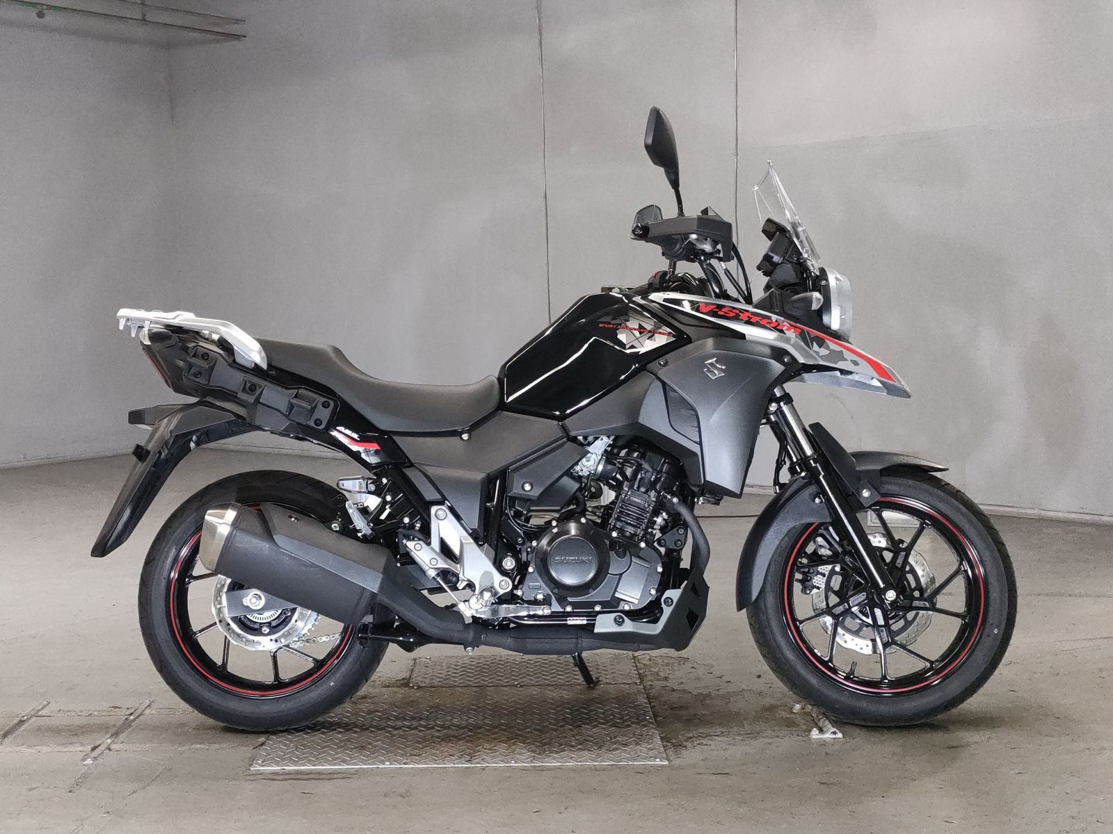 Suzuki V-STROM DL250