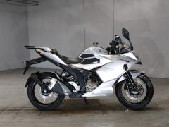 Suzuki GIXXER250SF