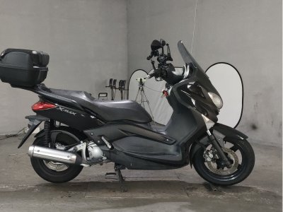 Yamaha X-MAX250