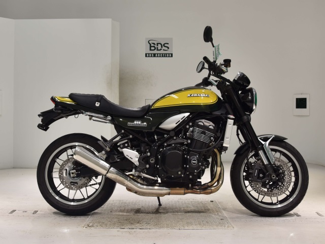 Kawasaki Z900RS 2024