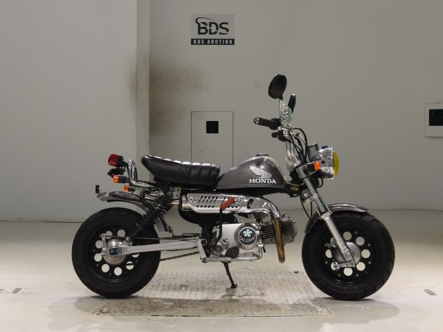 Kawasaki Z50J