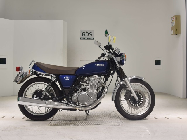 Yamaha SR400 2021