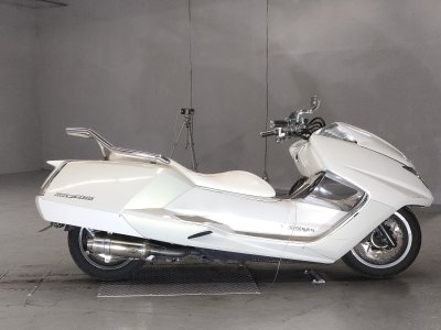 Yamaha MAGZAM