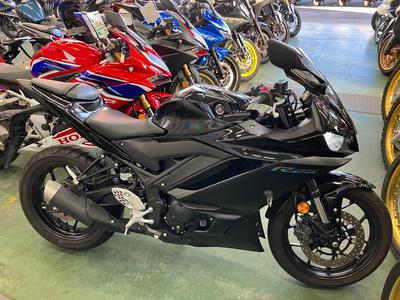 Yamaha YZF-R25 2023
