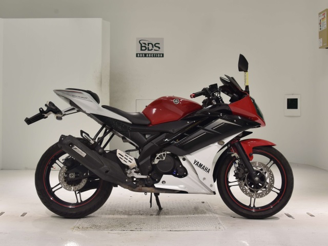 Yamaha YZF-R15 2013