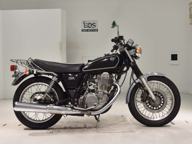 Yamaha SR400 2011