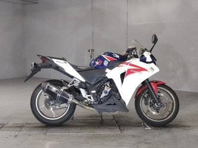 Honda CBR250R 2011
