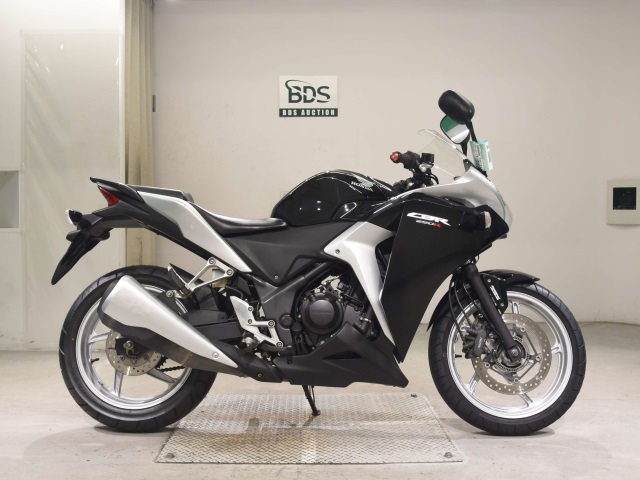 Honda CBR250RA 2011