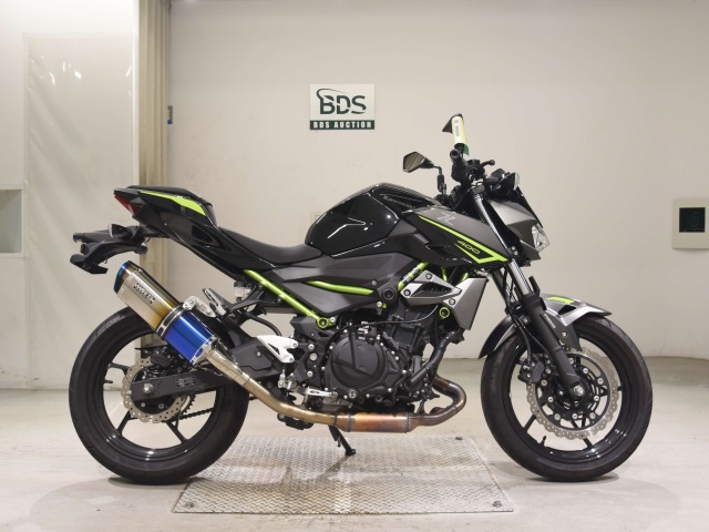 Kawasaki Z400 2022