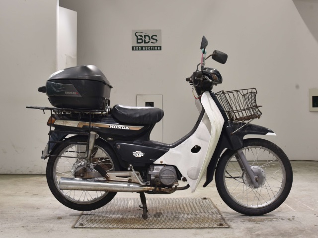 Honda C100 1995