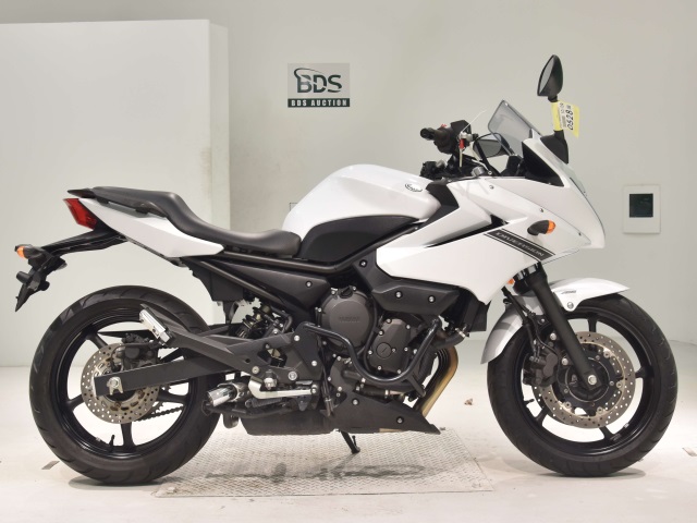 Yamaha XJ6 DIVERSION SA 2012