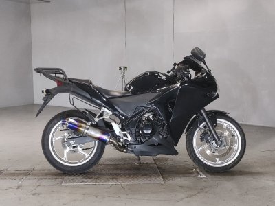 Honda CBR250R 2011