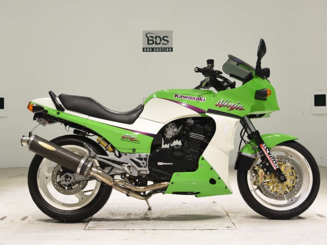 Kawasaki GPZ900R 1998