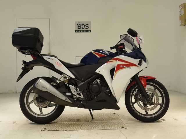 Honda CBR250R 2011