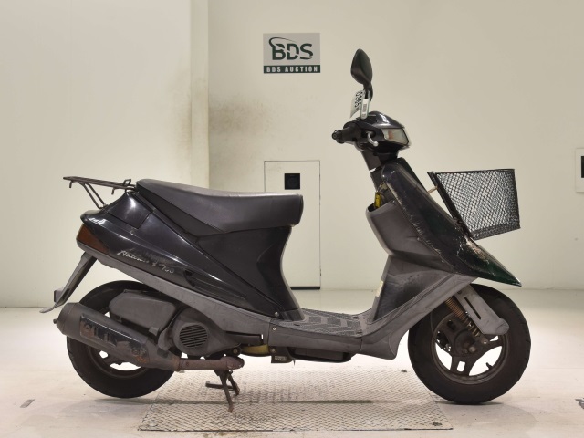 Suzuki ADDRESS V100