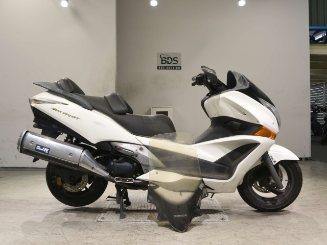 Honda SILVERWING600GTA 2011