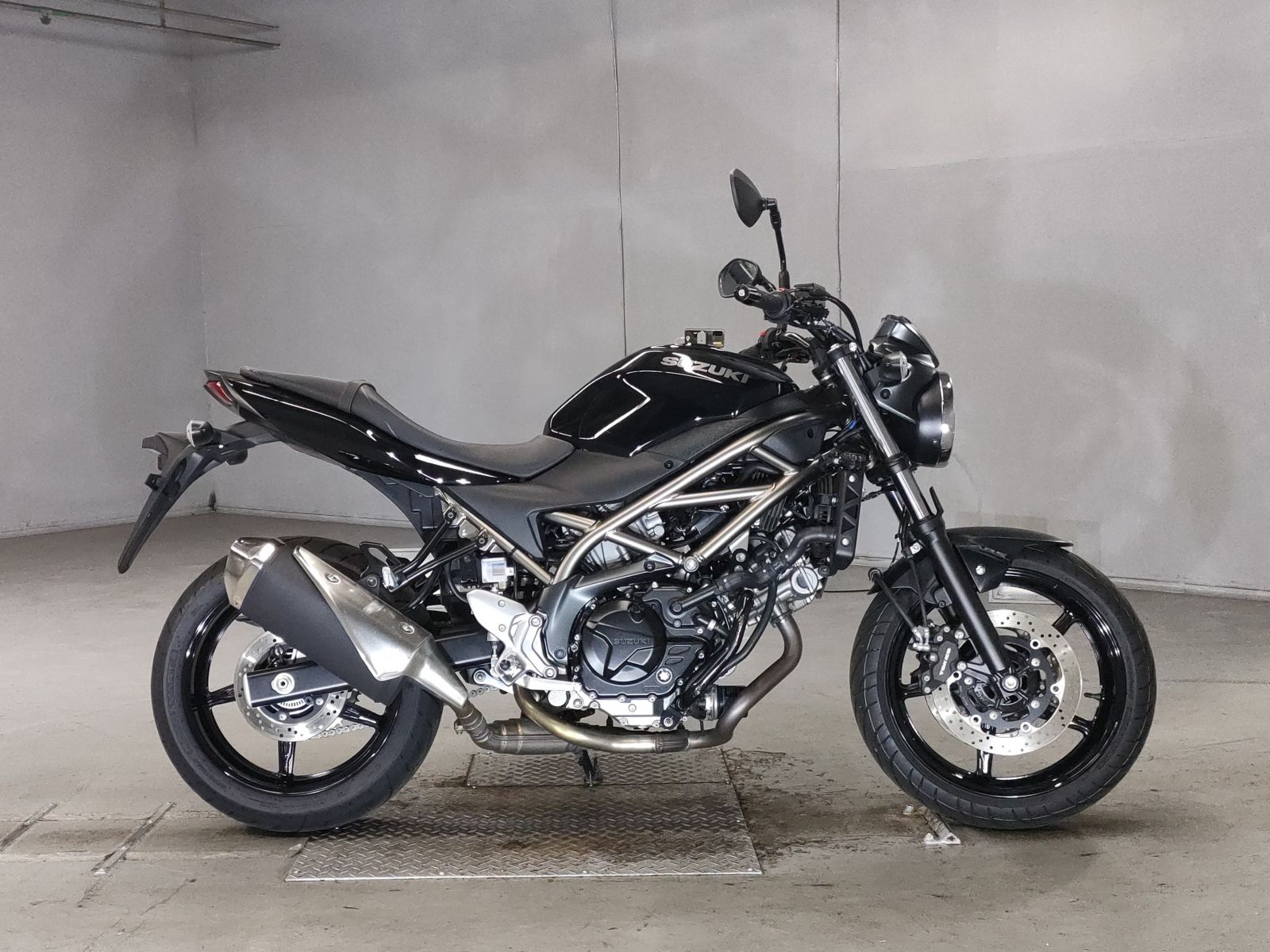 Suzuki SV650 2023