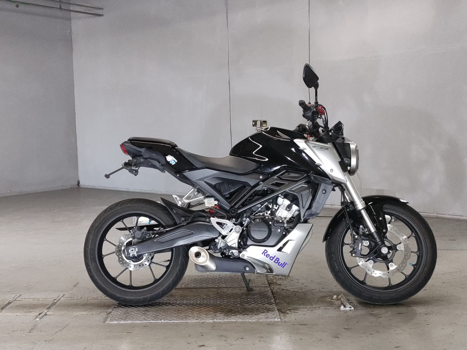 Honda CB125R 2018