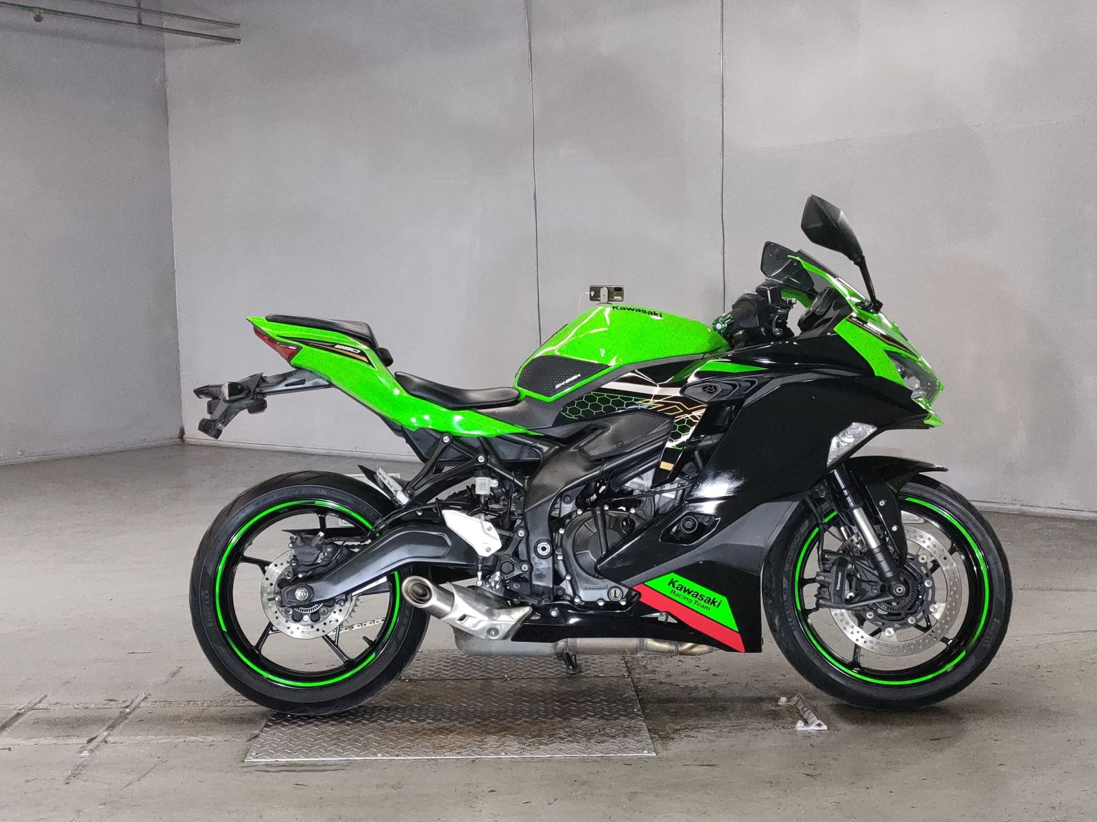 Kawasaki NINJA ZX-25R KRT 2021