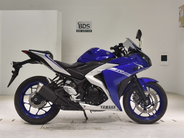 Yamaha YZF-R25A 2017