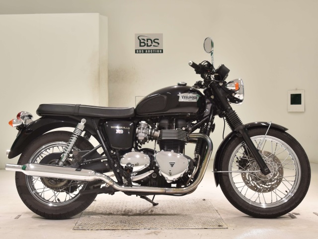 Triumph BONNEVILLE T100 2013