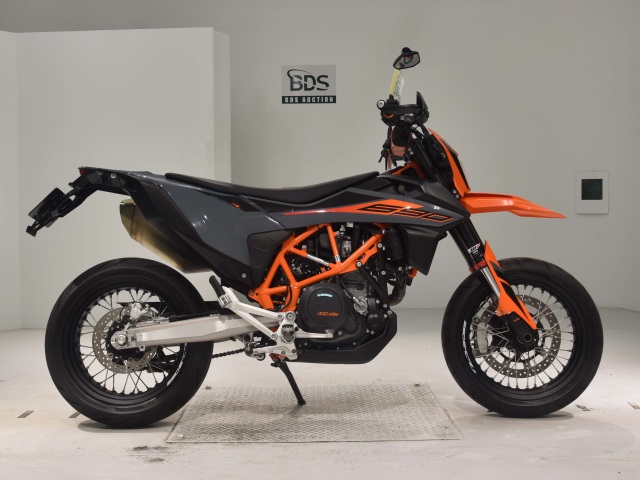 KTM 690 SMC R 2023