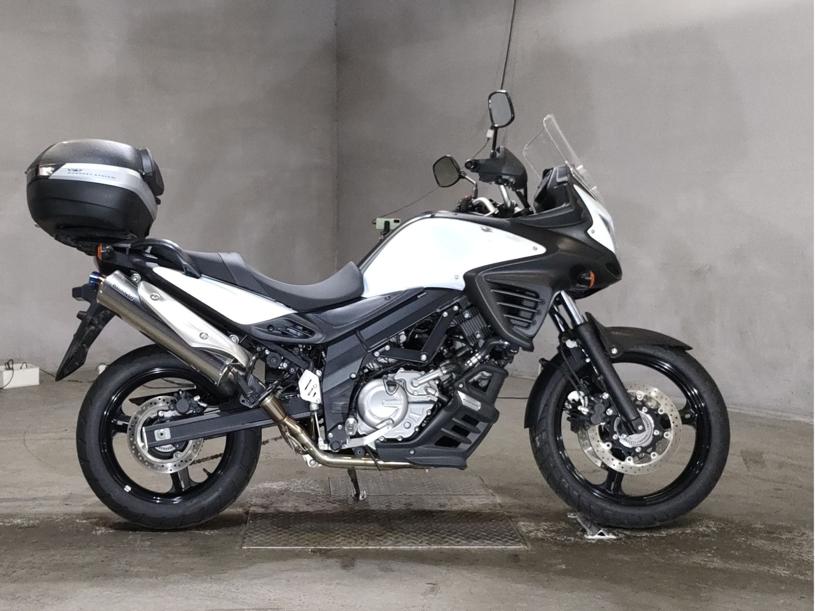 Suzuki V-STROM DL650 2014