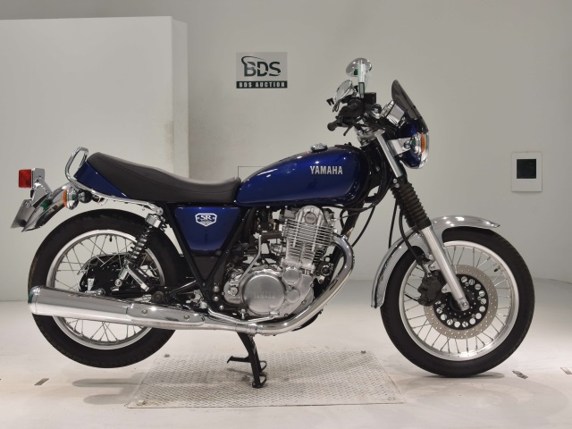 Yamaha SR400 2021