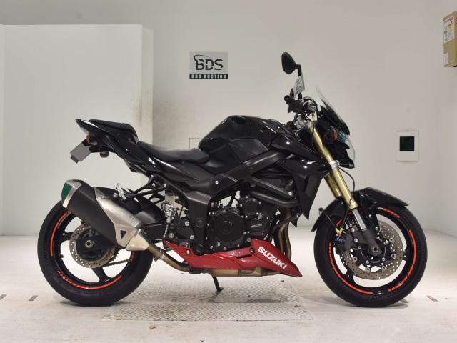 Suzuki GSR750 2011