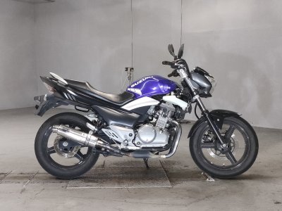 Suzuki GSR250