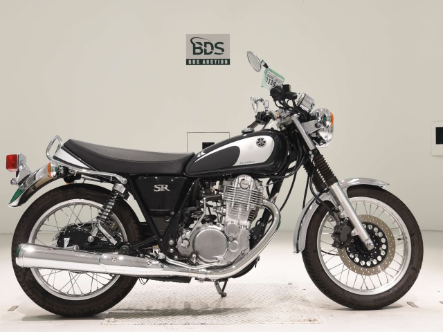 Yamaha SR400 2021