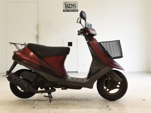 Suzuki ADDRESS V100