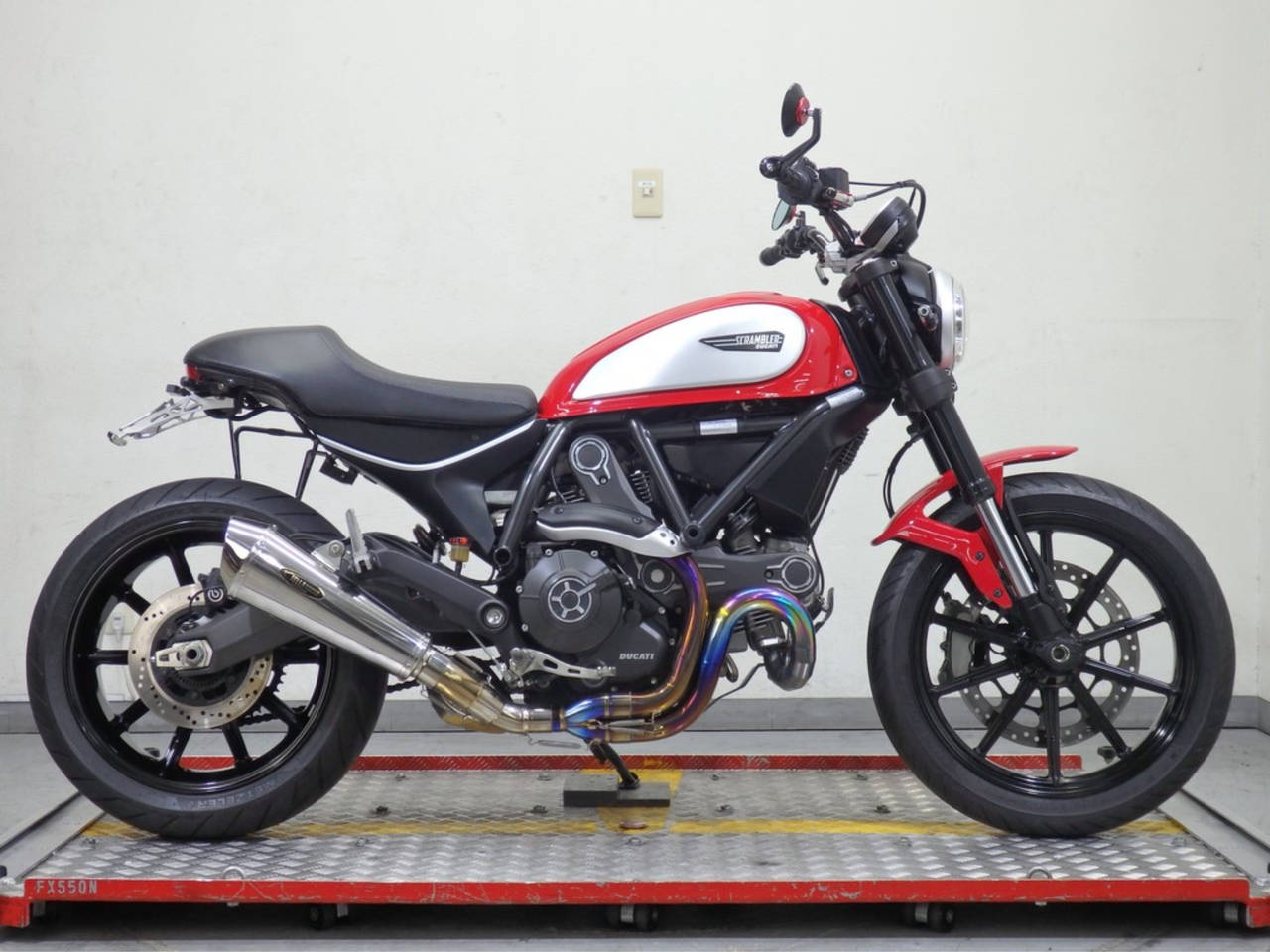 Ducati SCRAMBLER 803 ICON 2015