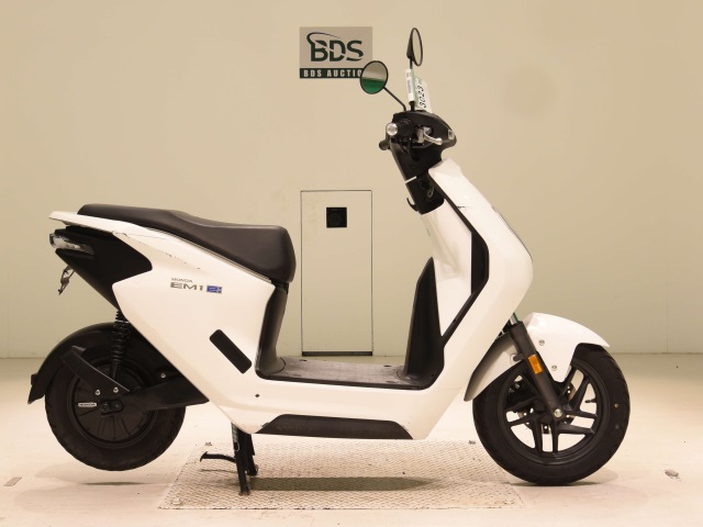 Honda EM1E: 2023