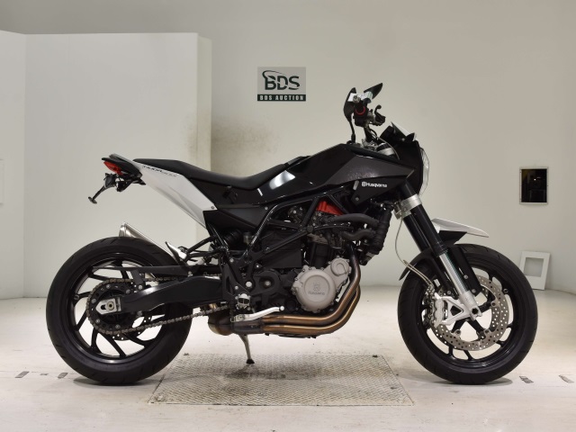 Husqvarna NUDA900 2013