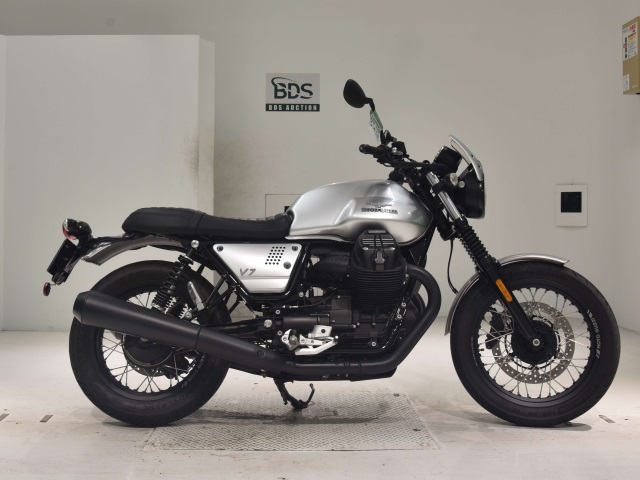 Moto Guzzi V7 3ﾗﾌ 2020