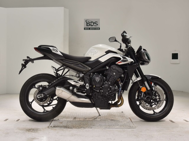 Triumph STREET TRIPLE R 2024