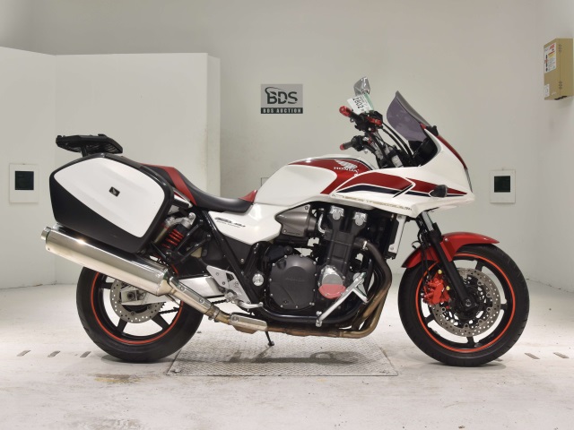 Honda CB1300SF ST 2011