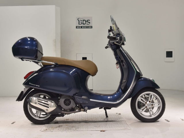 Vespa PRIMAVERA125 2017
