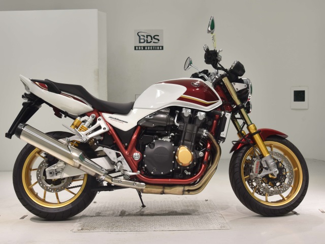 Honda CB1300SF 2023