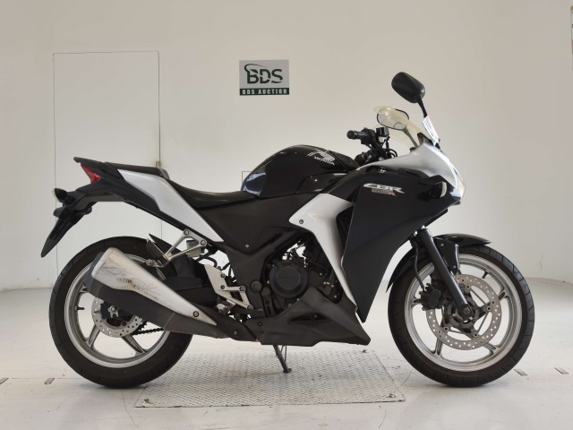 Honda CBR250R 2011