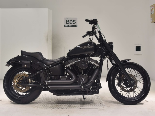 HD STREETBOB FXBB1750 2020