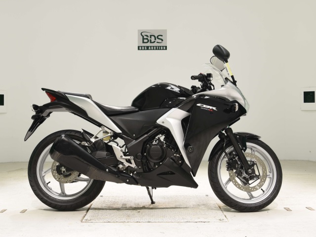 Honda CBR250R 2011