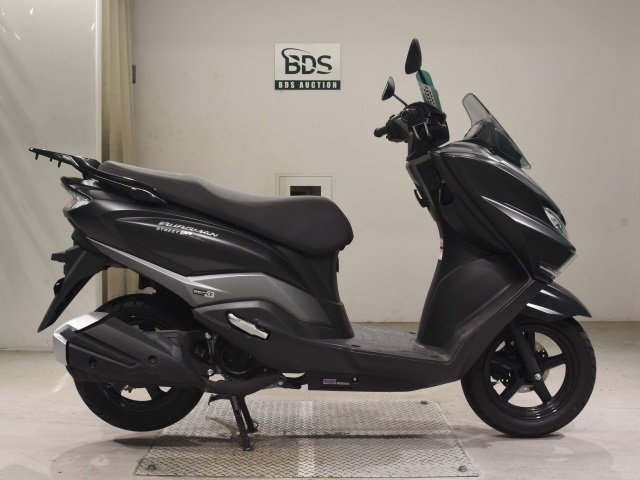 Suzuki BURGMANｽﾄﾘｰﾄ125EX